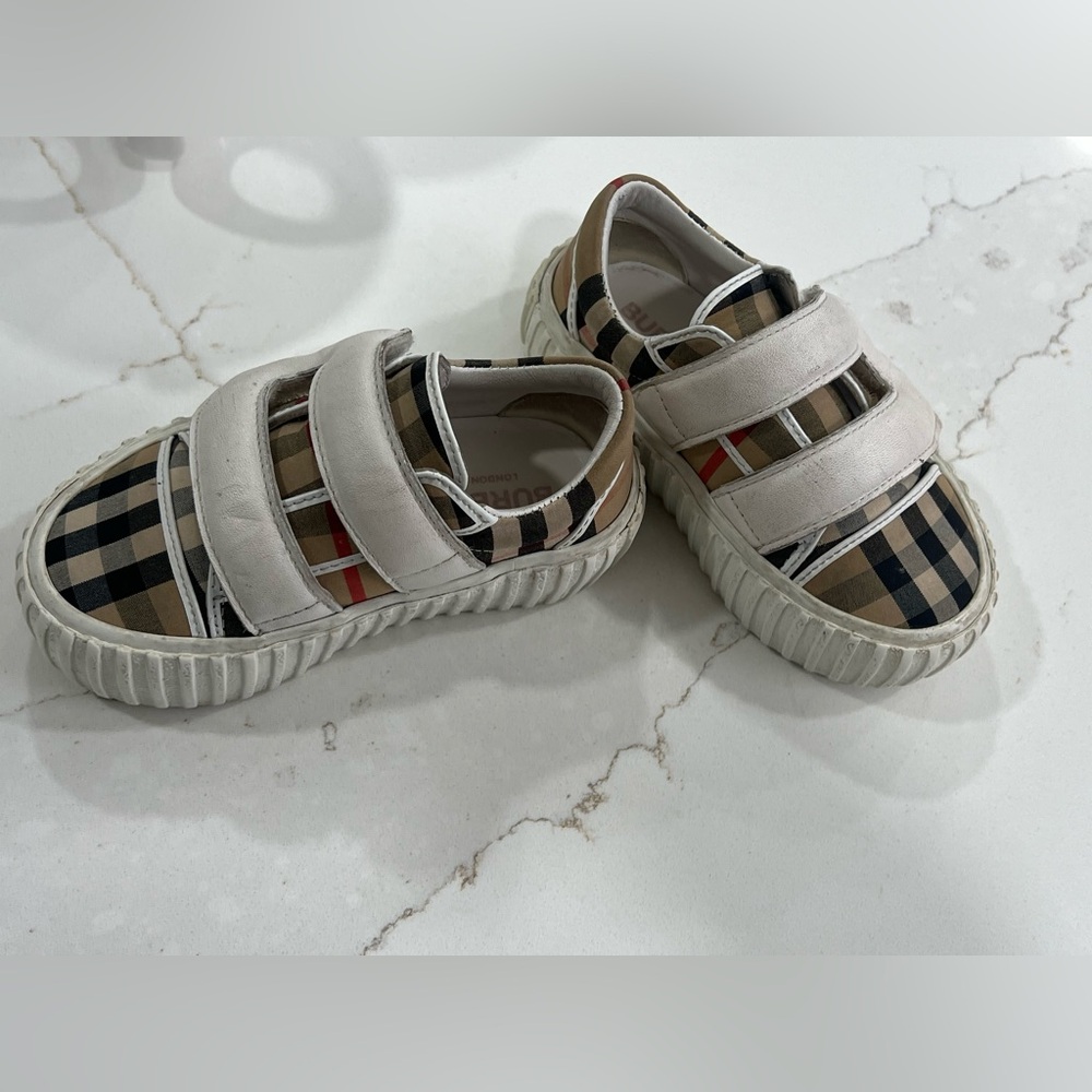 Burberry Toddler Stylish Plaid Velcro Sneakers - Picture 9 of 11